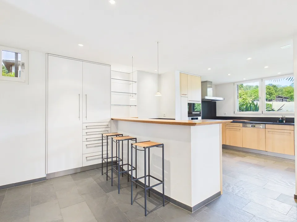 10.5-Zimmer-Einfamilienhaus mit Aussicht – Foto 4 von 13