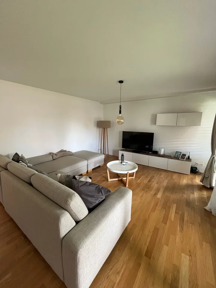 Moderne Traumwohnung im Eigentumsstandard in Stettlen sucht Mieter