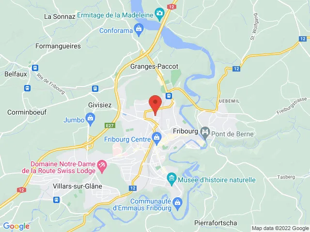 Place de parc avec borne de recharge dans le quartier du Jura/Fribourg – photo 3 sur 3