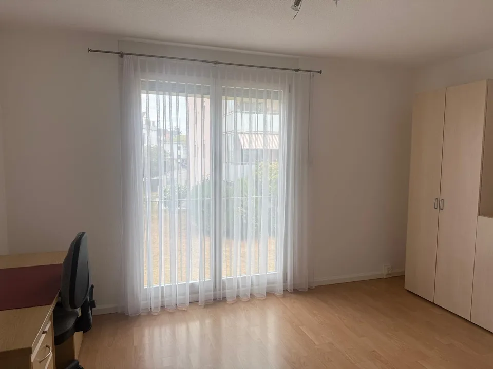 Ampio appartamento di 5,5 locali con balcone e bella vista a Obergösgen – foto 12 di 15