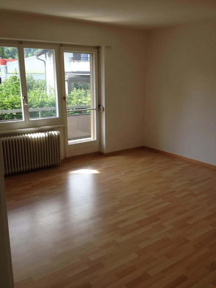 4-bedroom apartment in a quiet and family-friendly location in Brügg – photo 6 of 10