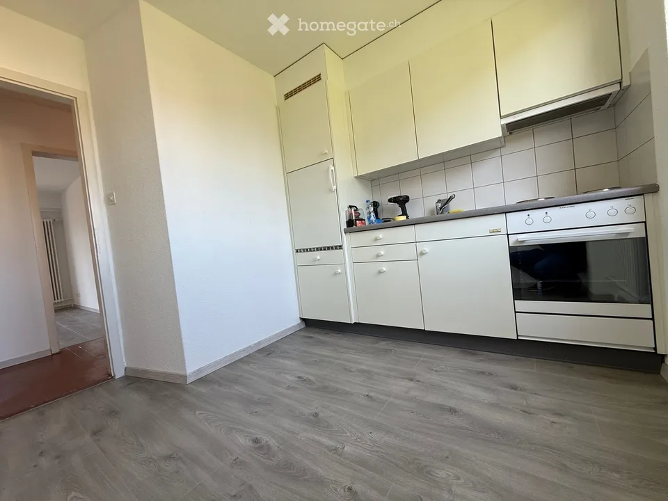 Bright 3.5-room apartment freshly renovated in St. Margrethen SG – available immediately