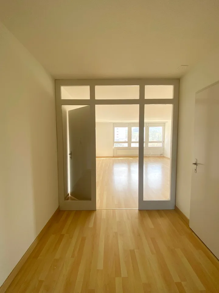 Family apartment in a green environment