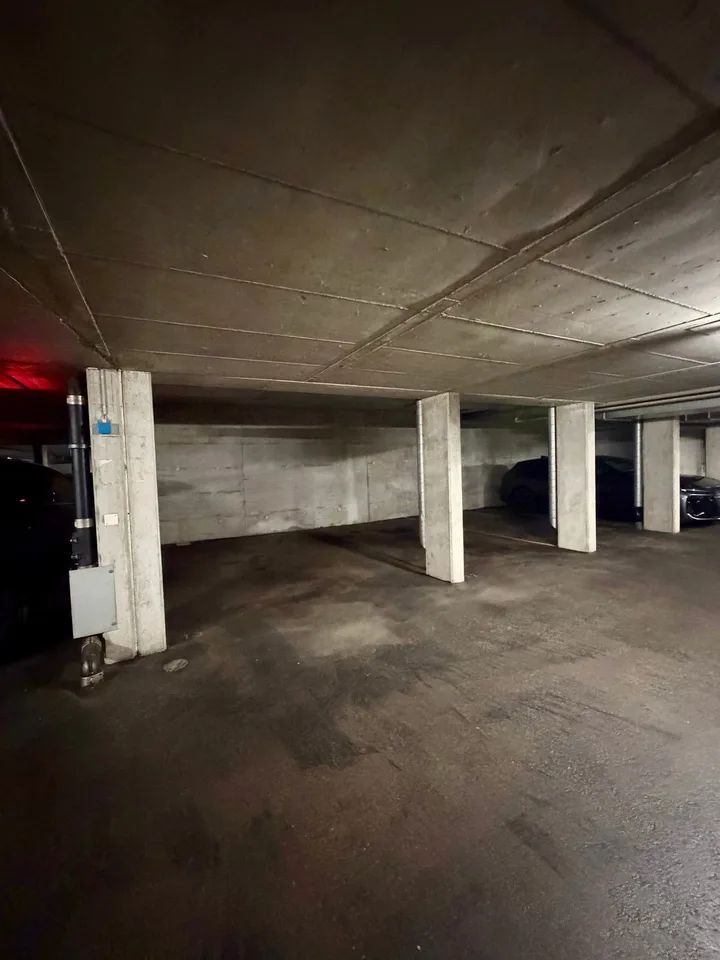 Interior parking space - Ideal location in Gland city center – photo 4 of 7