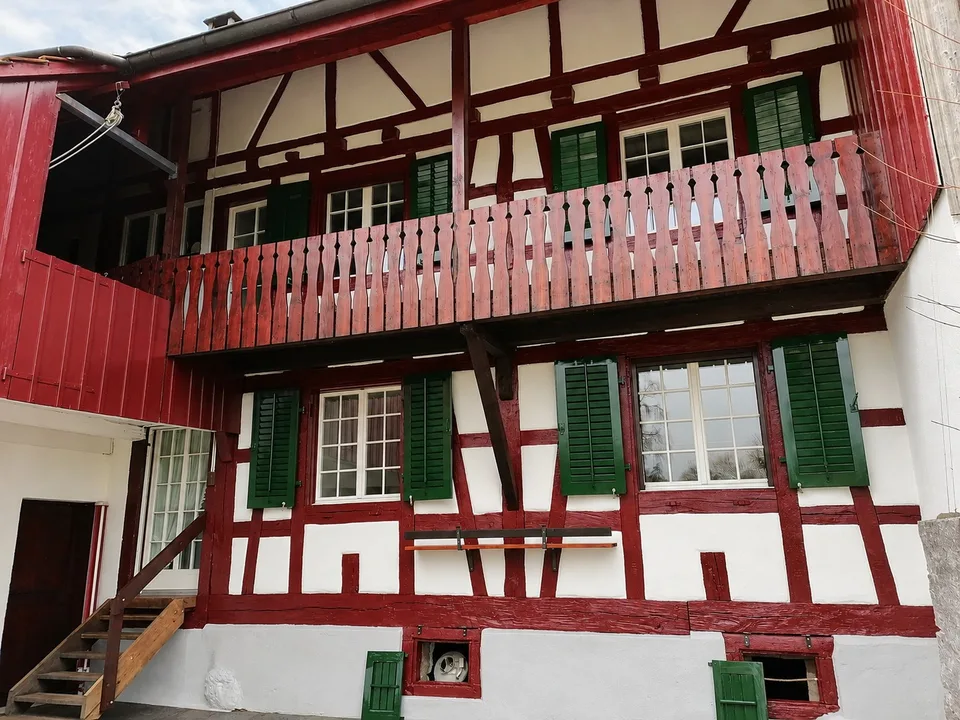 Maison de famille charmante de 5,5 pièces avec jardin, étang et coin salon idyllique