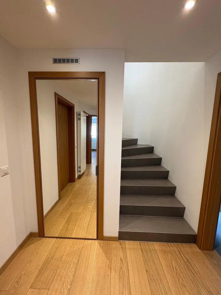 Casa monofamigliare con terrazzo e giardino in centro a Roveredo