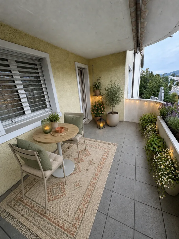 Appartement spacieux 1.5 pièces avec balcon à Menziken