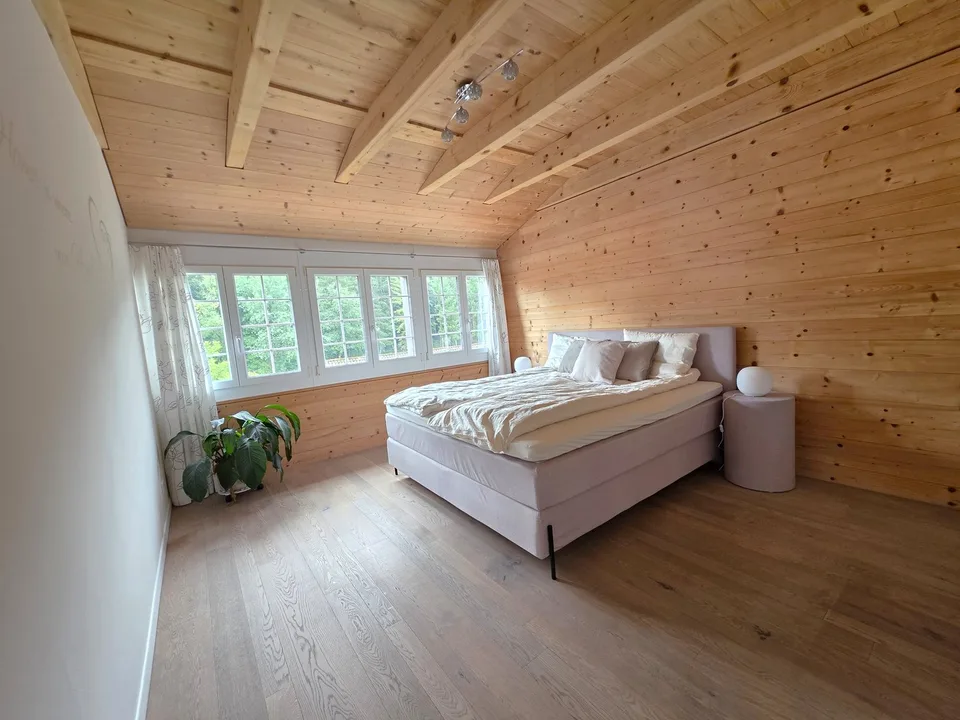 Natural living under the roof – stylish 4.5-room apartment with flair