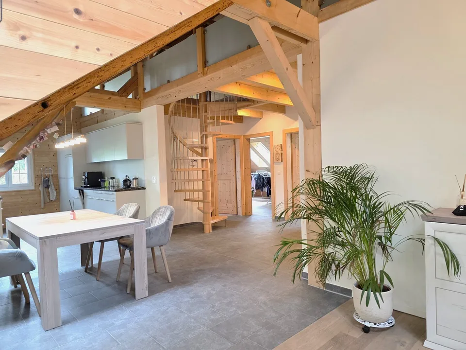 Natural living under the roof – stylish 4.5-room apartment with flair