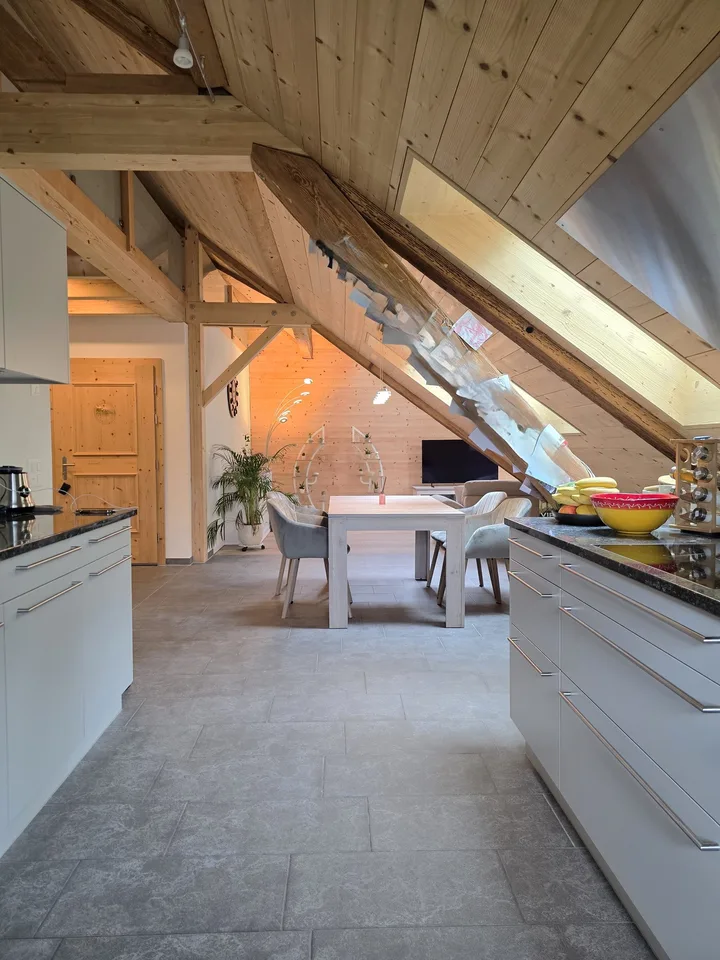 Natural living under the roof – stylish 4.5-room apartment with flair