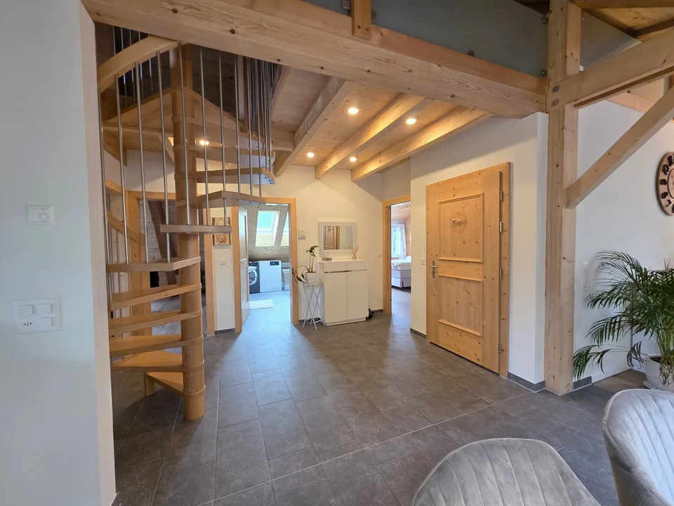Natural living under the roof – stylish 4.5-room apartment with flair