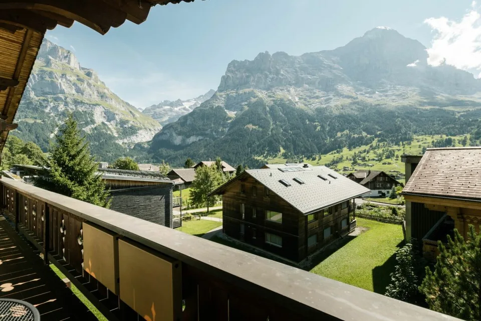 Appartement 5.5 pièces dans le chalet Uf dr Husmatten avec vue sur les montagnes