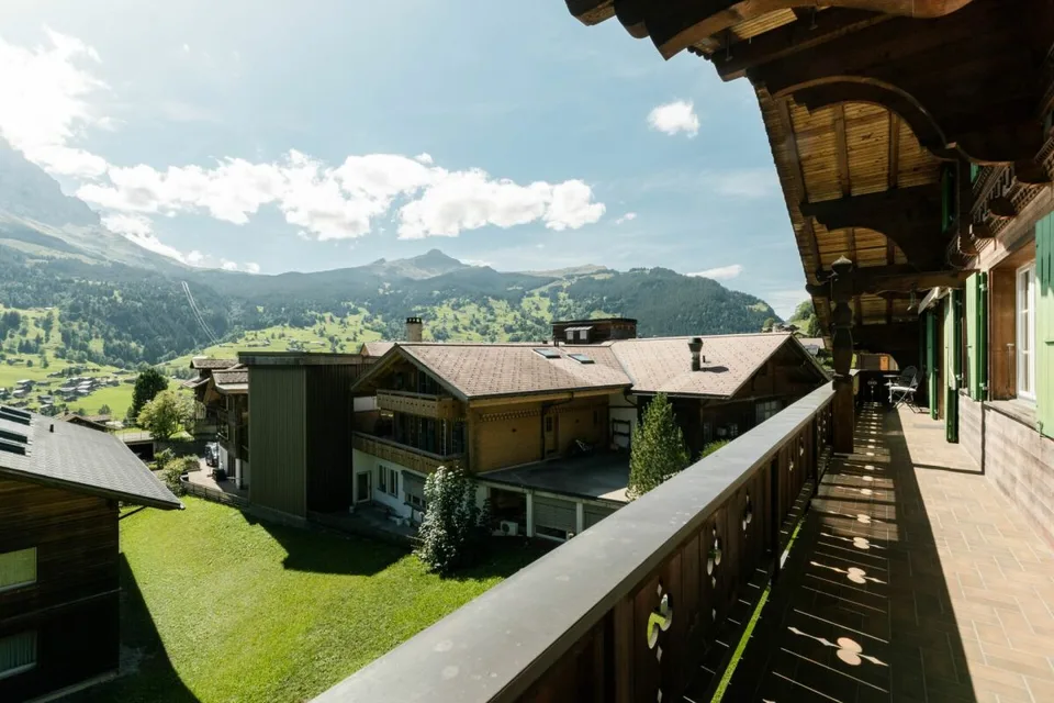 Appartement 5.5 pièces dans le chalet Uf dr Husmatten avec vue sur les montagnes
