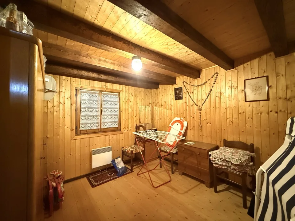 Schönes Häuschen mit Garten und Parkplätzen – Foto 9 von 13