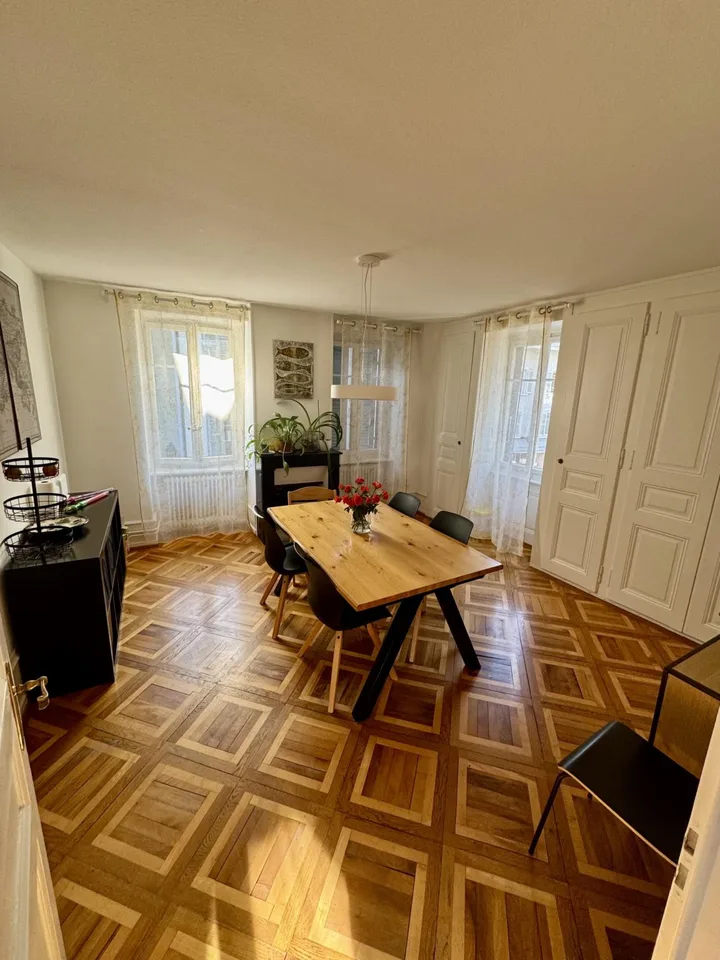 Grand duplex de 5.5 pièces avec balcon au coeur de Nyon – foto 12 di 20