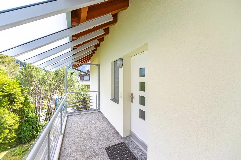 Appartement-Maisonnette 5.5 Pièces dans un Emplacement Résidentiel Attractif – photo 2 sur 13