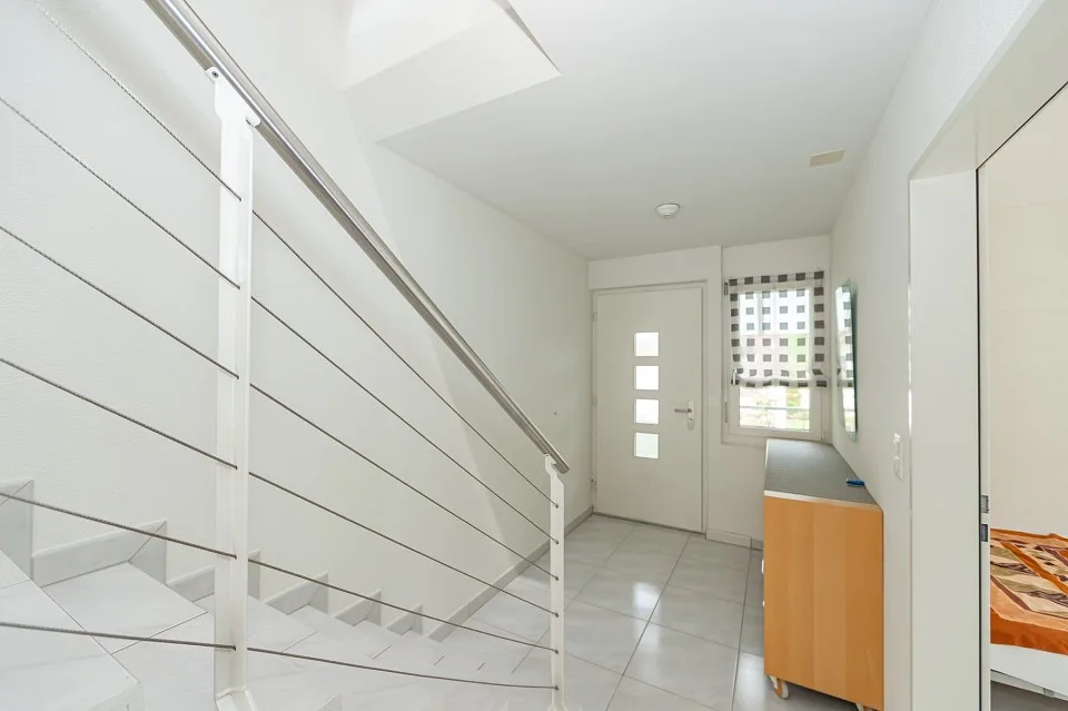 Appartement-Maisonnette 5.5 Pièces dans un Emplacement Résidentiel Attractif – photo 3 sur 13