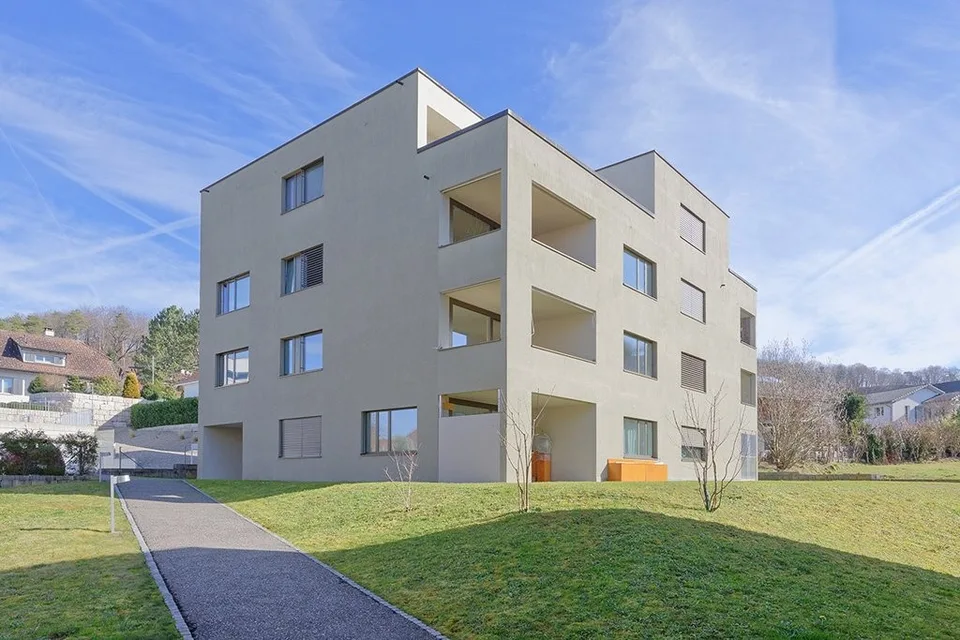 moderne 4.5-Zimmerwohnung (EG) im Grünen