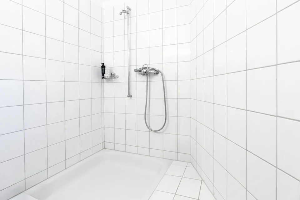 Geräumige 4.5-Zimmerwohnung mit Balkon, Gartensitzplatz und Hobbyraum – Foto 11 von 16