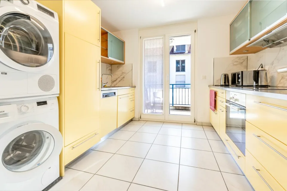 Geräumige 4.5-Zimmerwohnung mit Balkon, Gartensitzplatz und Hobbyraum – Foto 6 von 16
