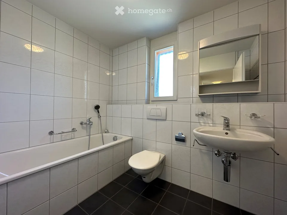 Bright 4.5-room apartment with balcony in a quiet location in Sempach