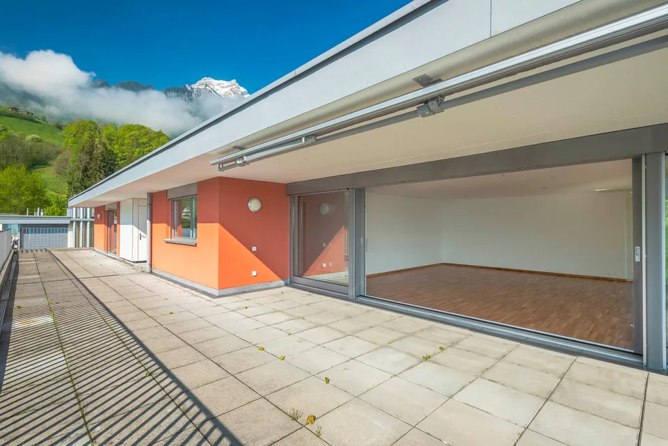 Mieten ohne Kaution - Luxuriöse Terrassen-Attikawohnung in Hergiswil