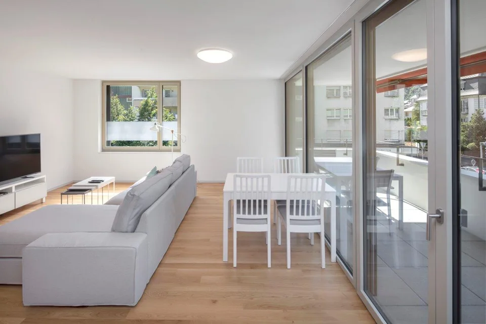 Moderne 3.5-Zimmerwohnung - 5 Min. von Lonza