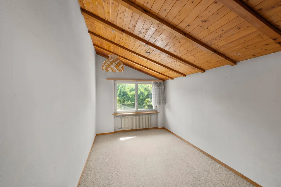 Freistehendes Einfamilienhaus mit viel Privatsphäre und Raum für neue – Foto 6 von 8