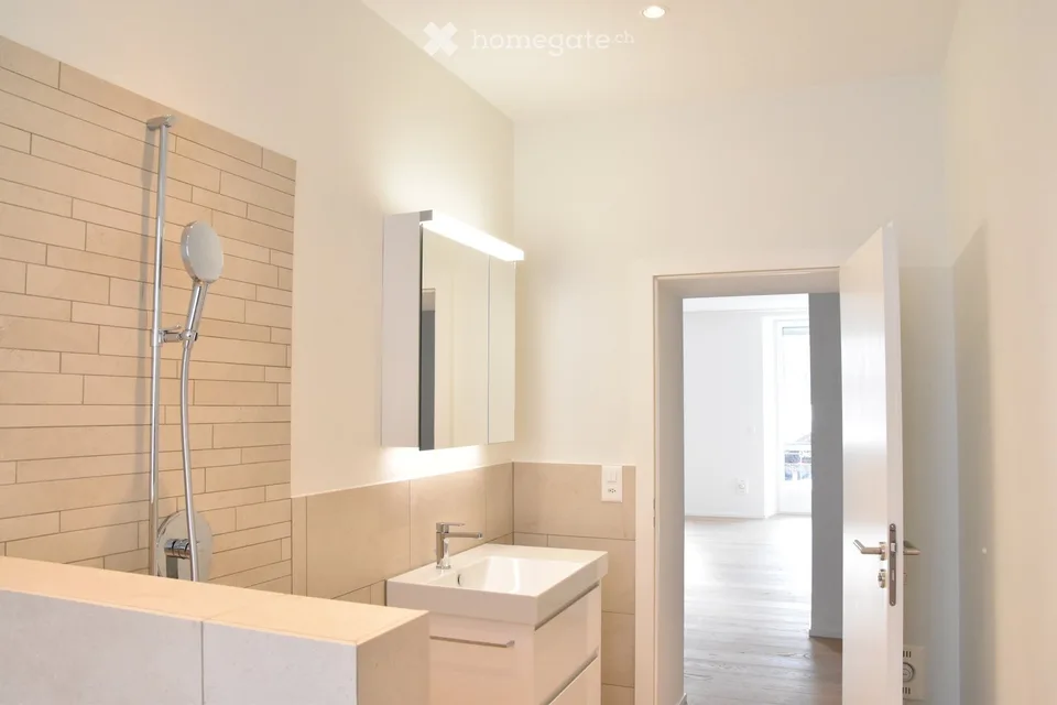 Grosszügige 4.5-Zimmer-Ferienwohnung mit Bergblick – Foto 7 von 10