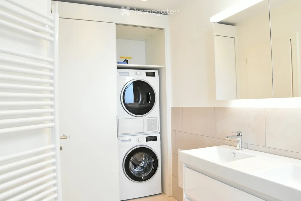 Grosszügige 4.5-Zimmer-Ferienwohnung mit Bergblick – Foto 6 von 10