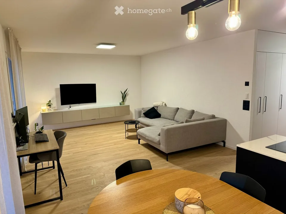Modern 3.5-room apartment with private garden