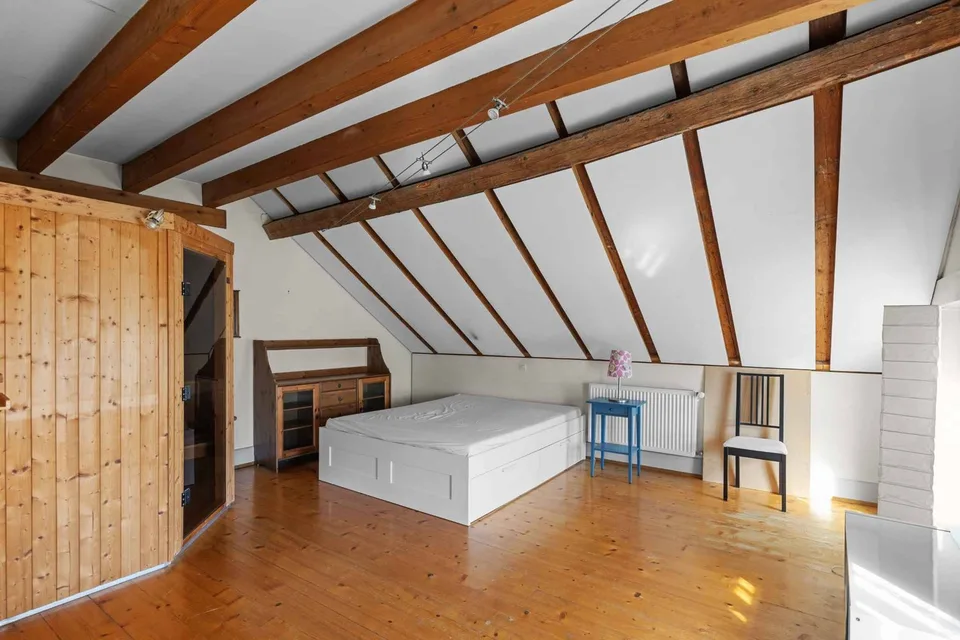 Maison à rénover avec vue sur le coeur du village – photo 8 sur 11