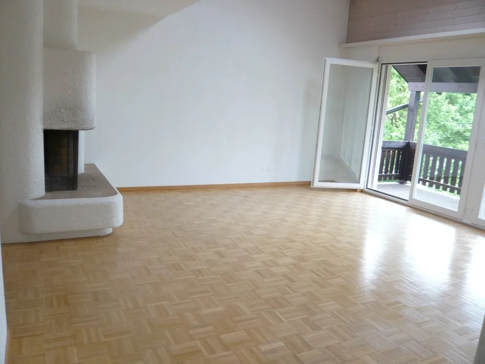 Maisonette apartment with gallery and balcony