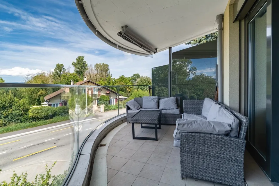 Appartement contemporain de 4.5 pièces en attique à proximité du lac – photo 9 sur 22