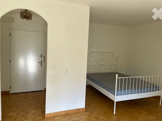 Gemütliches 1.5-Zimmer-Studio mit Sitzplatz in Uitikon