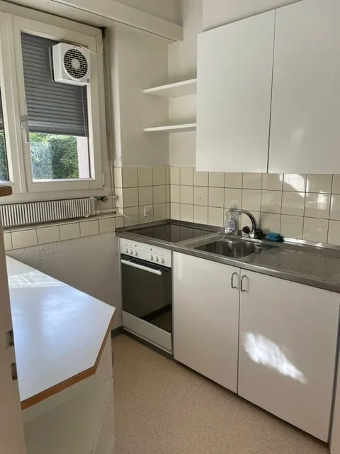 Gemütliches 1.5-Zimmer-Studio mit Sitzplatz in Uitikon