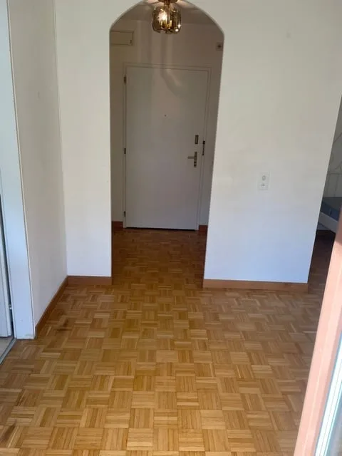Gemütliches 1.5-Zimmer-Studio mit Sitzplatz in Uitikon