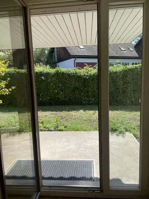 Gemütliches 1.5-Zimmer-Studio mit Sitzplatz in Uitikon