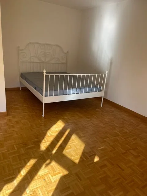 Gemütliches 1.5-Zimmer-Studio mit Sitzplatz in Uitikon