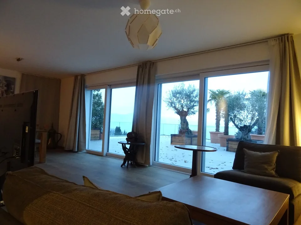 Lutry: Villa terrasse en attique 200 m2, 5/6.5 p, gde terrasse vue lac 160 m2. Migros & gare à 2 pas