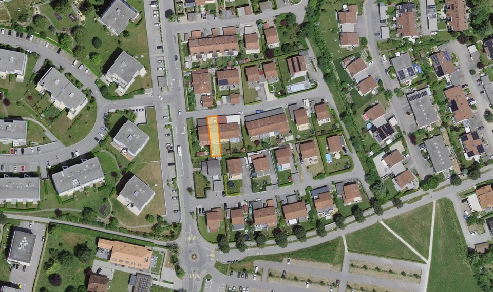 Casa unifamiliare in una posizione tranquilla a Bulle – foto 2 di 8