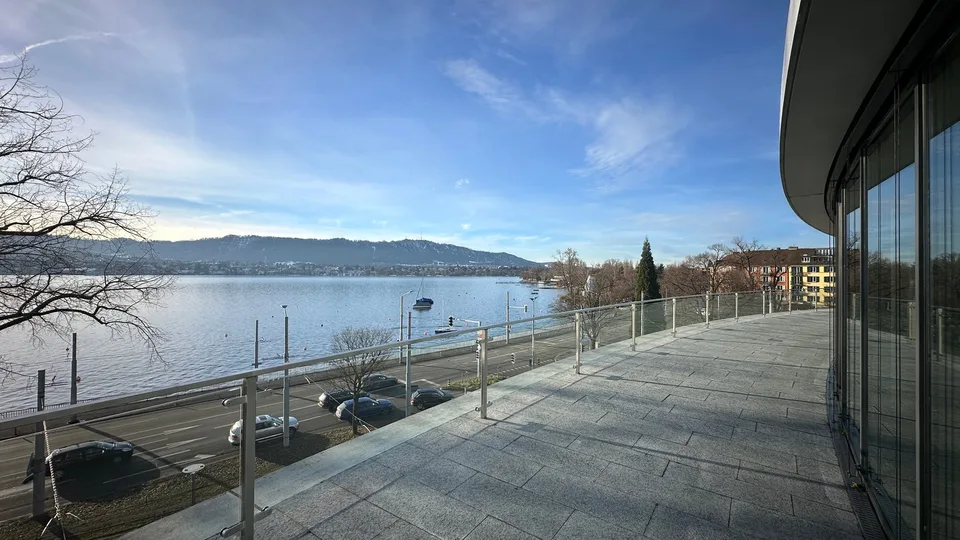 Bureaux entièrement aménagés avec vue sur le lac et excellente connexion aux transports en commun – photo 4 sur 4