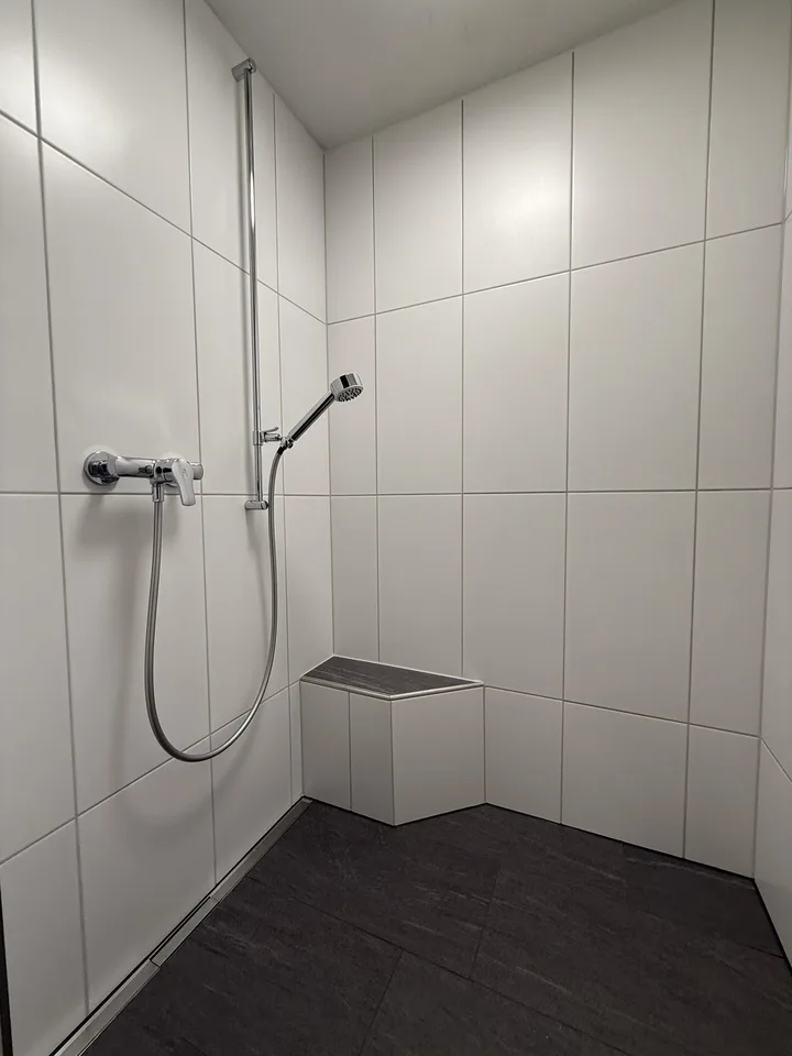 Habiter dans le vert - appartement 3.5 pièces entretenu à Trüllikon