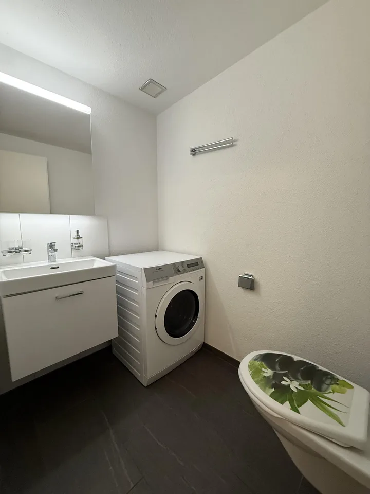 Habiter dans le vert - appartement 3.5 pièces entretenu à Trüllikon