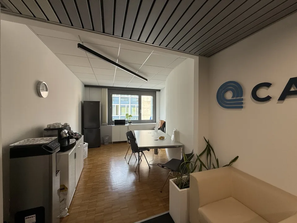 UFFICIO IN POSIZIONE CENTRALE – foto 4 di 5