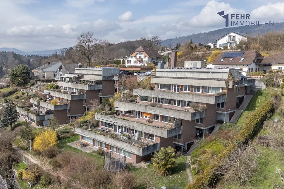Fehr Immobilien - 5.5-Zi.-Terrassenhaus mit herrlicher Aussicht – Foto 26 von 26