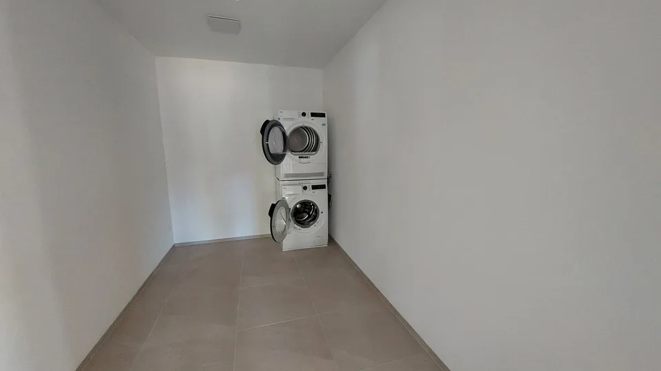 First occupancy modern 4.5-room apartment in Bachs