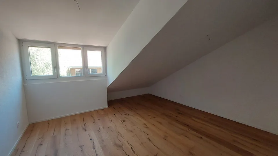 First occupancy modern 4.5-room apartment in Bachs