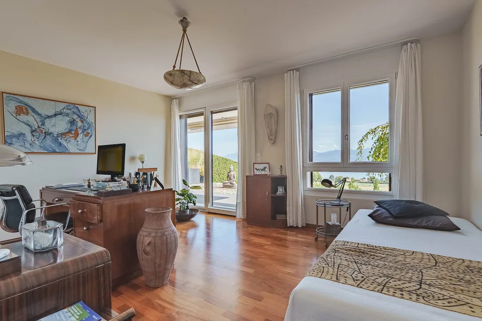 Bursinel - 135 m2 Wohnfläche mit 116 m2 Terrasse, direkt am See und den Alpen – Foto 7 von 12