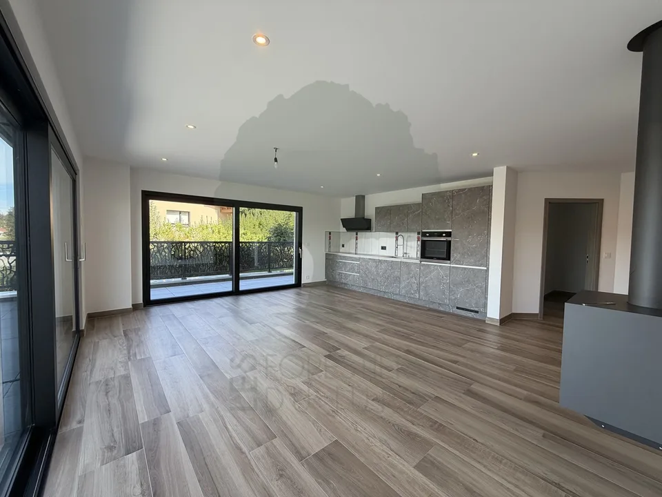 Magnificent 4.5-room apartment with terrace and garden